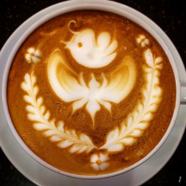 @woodentamper-Well-balanced-latte-art